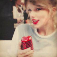 Etudiante en japonais #Swiftie #Stanatic #Cumbercookie #SuperWhoLockian #LGBT 日本語の学生, よろしく ~★