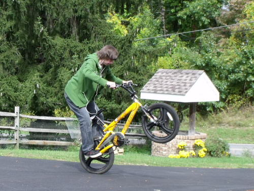 My name is Mike and I Like, Cinmatography, Making Youtube videos, chillin with my friends, and what ever.....