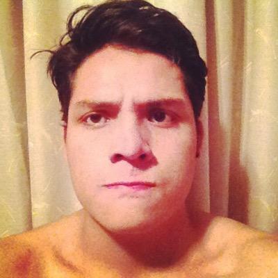 Mexicano enamorado de la vida y que se retroalimenta con el hecho de conocer gente que valga la pena!'