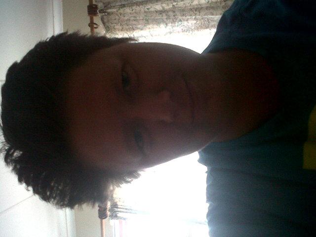I'm a Girl who Likes Other Girls. Yeah. And I'm Proud! :D I am And Will Always Be A Belieber. Justin Is Just Awesome.  Peace And Love to Ya'll!!!