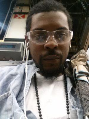 heem_p's profile picture. Day dreamin of billions because success knows not of rest's existance