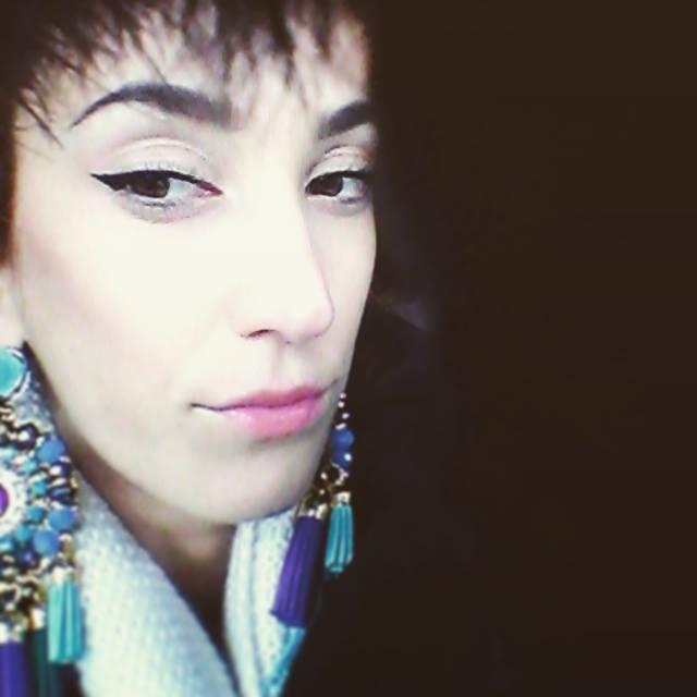 Graphic designer, make up artist. In love with art.