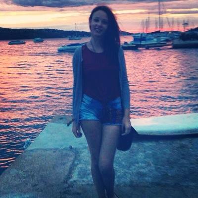 catrionalenka's profile picture. I travel a considerable amount.