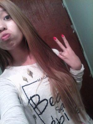Me importa la persona que eres por Dentro.||Los amores juveniles son así. Obsesivos, absolutos, a todo o nada.
 ♥