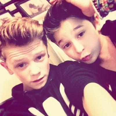 my name is Charlie Joe Humes... im a 14 year old boy who likes bars and melody