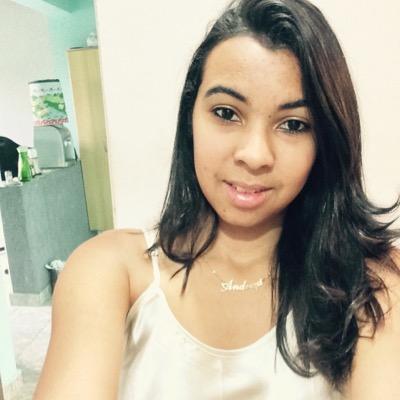 Da doçura dos teus olhos, inveja a brisa tem...   18 years | Brasileira