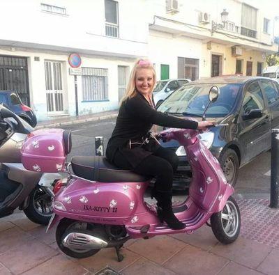 Cadena de una NUEVA peluqueria Isa Kitty, inagurada el 16-9-2014. Direccion calle de Las nieves N°44 Arcos de la frontera cadiz. Tlf de contacto: 956-71-25-37