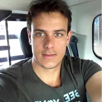 DenniorRoberto's profile picture. ....................:)