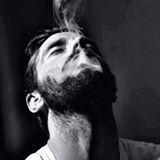 فی کل کتاب اری فیه اسمك وفی کل اللوحات یجذبنی رسم وجهک ومن کل البشر اخترتک وفی رموش عینی حفظتک