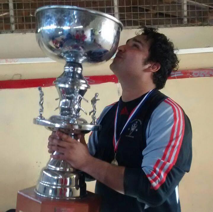 Periodista. Futbolero. Peñaflorino. Papá de Bruno. Acá opino personal.