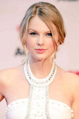 Tay/1D/Ariana/Cher/Avril/R5/LittleMix/Britgid/Shane/Laura/Miley/Katy/GLC/A&A/5SOS