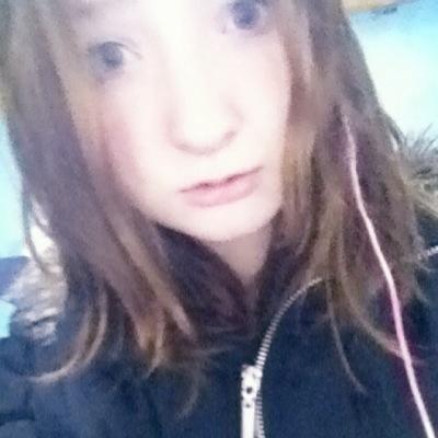 Julia82597960's profile picture. 