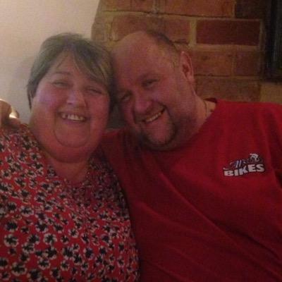 Married to a wonderful man. I have 4 children and one grandson. Im 43 5ft 5 dark short hair. happy most of the time. i used to be zahra burgoyne lol