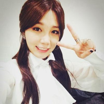 perinjey's profile picture. a bitj who ignored by people
