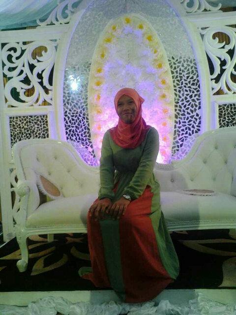 why u all hate me!!! please give me time to think about myself and pray to my life to be happy ...thankz.... i'am simple girl and moody.
ID:solehati98