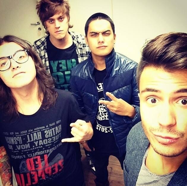 PretoTeAmoS2's profile picture. Restartica obcecada meu choose já se percebe de longe Pe Lu (Pedro Lucas Convá Munhoz --DESDE: 10/12/13