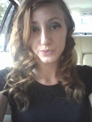 ninarenee420's profile picture. nina. 20. aries