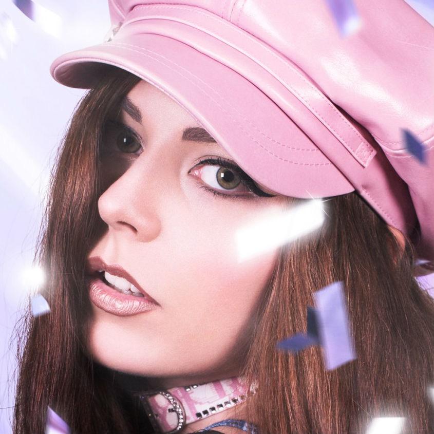DiamondWright_'s profile picture. @williamewright & @hannahdiamond_ | Image Makers for: QT, Hannah Diamond, Princess Bambi, PC Music, MEAT & SOPHIE |diamondwrightimages@gmail.com