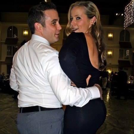 Alyssa_T_Robot's profile picture. i love crazy parisian haute couture, a high ratio of granola to yogurt and justin ivins.