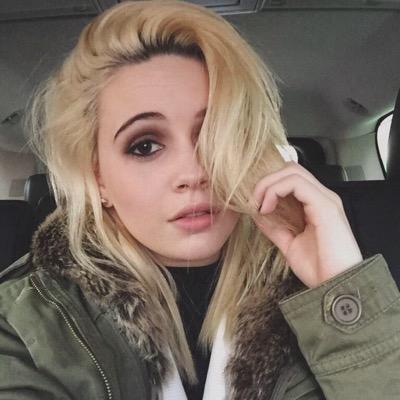 BeaMillerFS's profile picture. If anyone ever tells you that you’re not good enough, they’re fucking stupid. And they’re wrong. And they should not be in you're life.