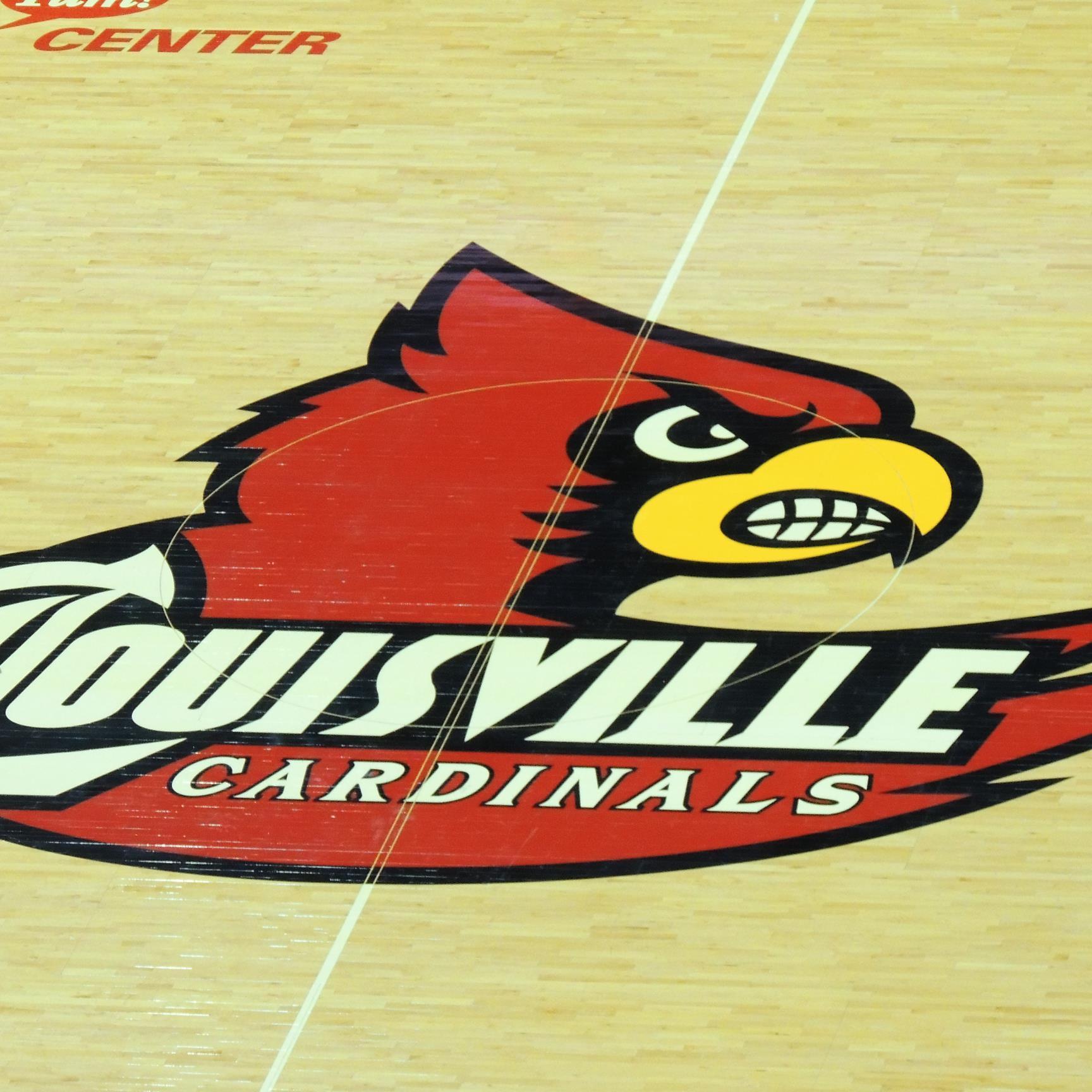 ~~~. freelance photographer... Oaks & Derby.... UofL athletic events .... weddings..... and anything that catches me eye..