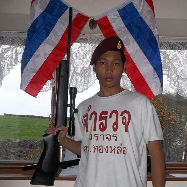 ArthurImmingham's profile picture. ชื่อ ธวัชชัย เรืองทอง เกิดวันที่3เดือน สิงหาคม พ.ศ.2541(1998) ที่จังหวัดชลบุรีประเทศไทยและใด้ย้ายถิ่นฐานมาอยู่อังกฤษเมื่อวันที่24/4/2555(2013)เป็นนักเรียนนายร้อ