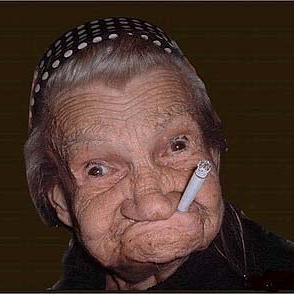 Diosa que anda por la vida. Abuela fumanchu. Comprometida con toda causa de discriminación existente. Aguante #HumbertoTuminiPelotudo #LuisDEliaNegrodemierda