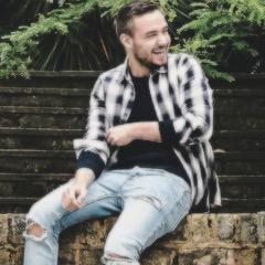 FOLLOW OUR NEW ACCOUNT @foiiowupdates1D