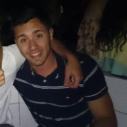 alexkarners's profile picture. No es por fardar.. pero nado sin manguitos.