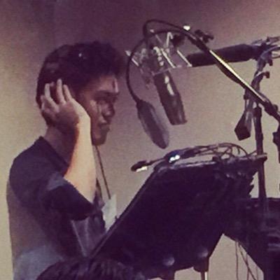 Professional airline passenger & amateur voice over. New Dork Times bestseller.