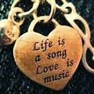 cloudless329's profile picture. behind the lens and in the headlines |working quietly behind the spotlight| media manager @realsirtomjones|
follow on instagram @realsirtomjones