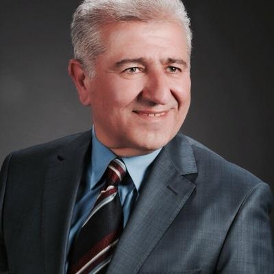 inşaat mühendisi MBI Erzincanlı Ankara'da yaşıyor Fenerbahçe konğre üyesi .Ankara ve Erzincan kent konseyi üyesi