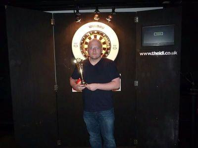 i love darts,i want to make it in the sport,practice practice practice