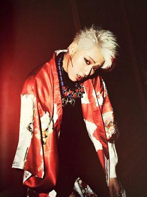 Puedo rapear y vos mmmmno.
Block B's leader.