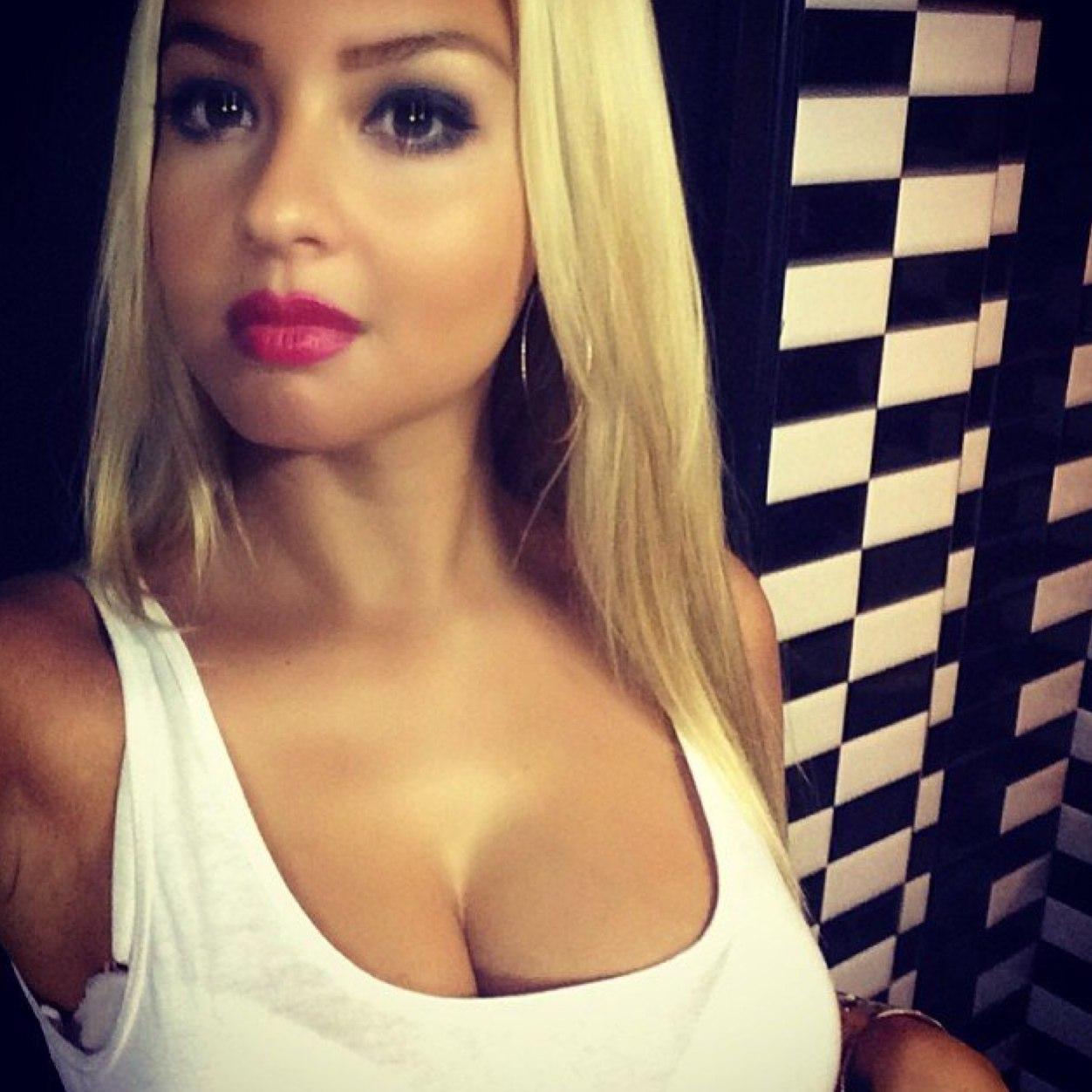 Joy LPDLA2 #compte fan ❤️ Allez la follow @joyhumb ❤️