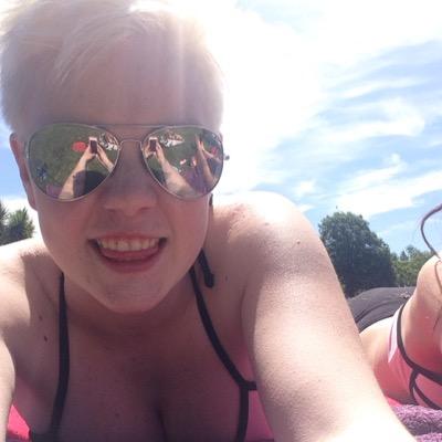 rosiecarole's profile picture. instagram - @rosiecarole