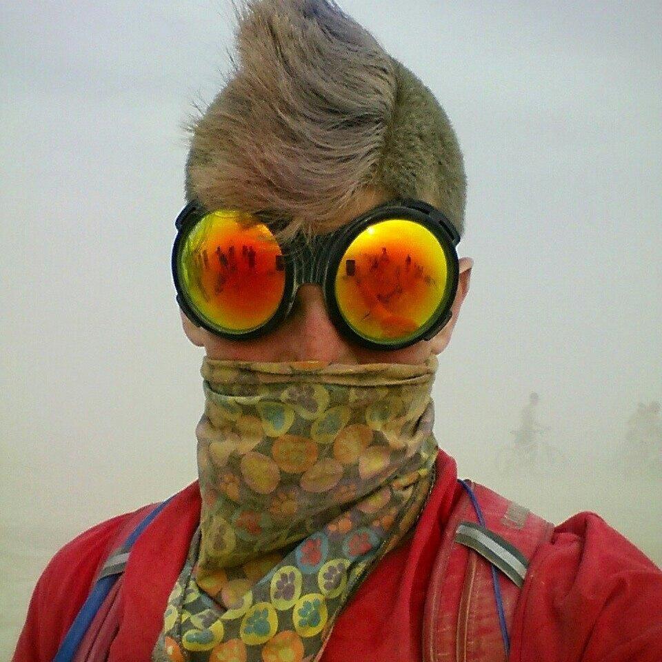 skyomara's profile picture. Software engineer