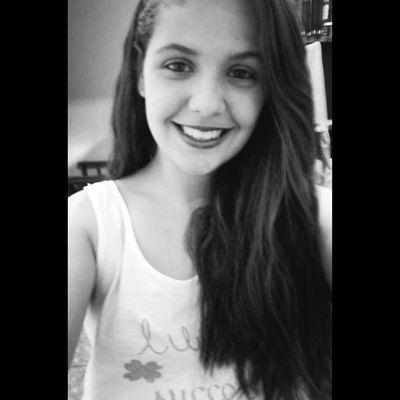 Não crie expectativas, ouvi falar que elas borram sorrisos...                                                                    Belo horizonte, 13