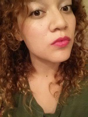 I'm Felicia. Follow @TheCharlieB. 22 :) Love my life:) Love to meet new people so lets talk :) #supportourtroops #animallover#godlover
