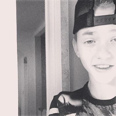 15 years old → Jac. P. Thijsse : 4MB → Limmen B1 → ZVL B1 → AFCA ✩✩✩ → KID INK ✟ → Insta : BORISxDB → Snap : BORISxDB → YG ∆