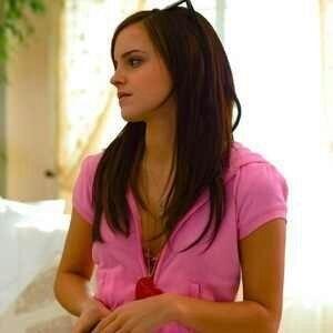 Hello there! {Good with knives||Sister to Allison|| Unclaimed.}