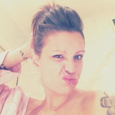 Compte Officiel Facebook:Cloé-Kim Clement Saroli/Compte Officiel Instagram:Cloé Kim CS
