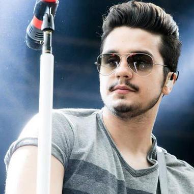 Que eu nunca perque minha fé, mesmo sabendo que lutarei todos dias contra a saudade até chegar em você (@LuanSantana) ❥