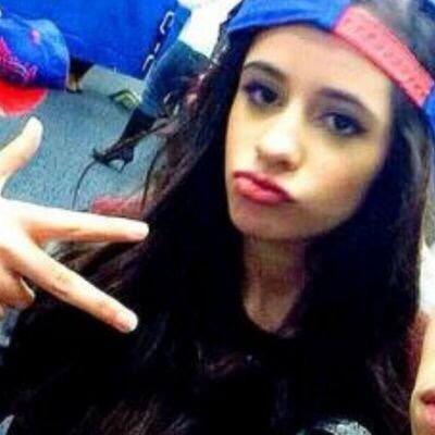 follow @cooolcamila