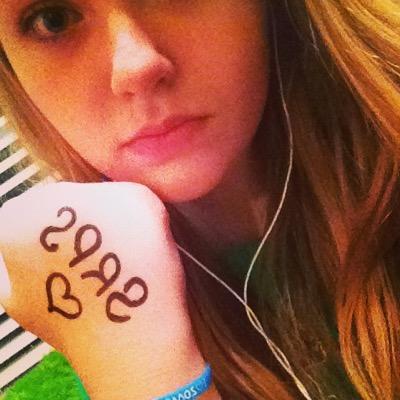 green day❤️5SOS❤️black veil brides, nirvana, music is life that's why our hearts have beats!
