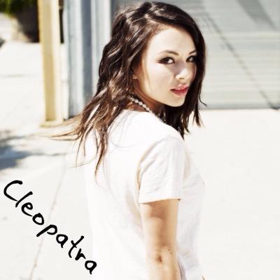 EmpressLea_'s profile picture. Floating about in my daily duties as Empress of the Nile. ~Throwback for @AKingsMistress ~The Original Cleopatra~ RP 9.20❤️