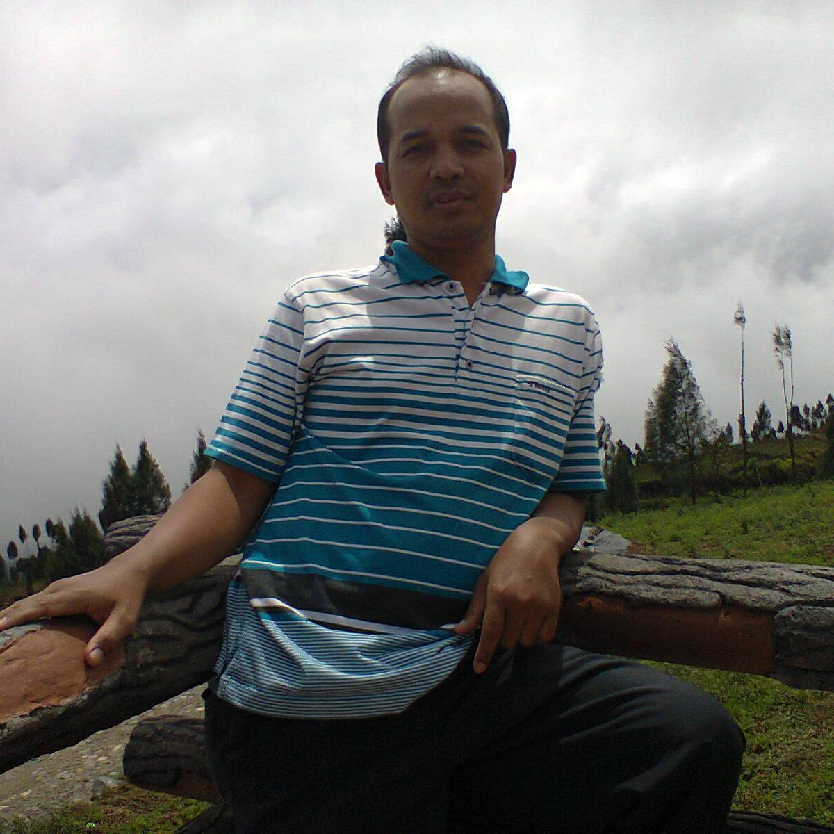 hendiprakoso's profile picture. hidup renyah kita yang buat