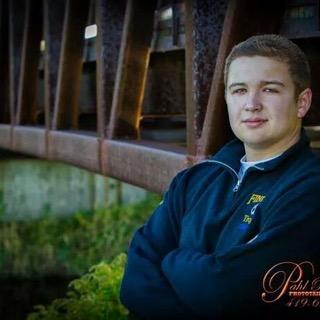 bkeach17's profile picture. UC '19