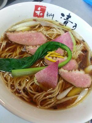和歌山県のかなり辺鄙な小さい町でラーメン屋を細々と営業ちう。
15種類の天然素材と3年熟成生揚げ醤油を使い、麺は国産小麦をメインとした自家製麺
和歌山県へお越しの際は、是非ともお立ち寄りください！(о´∀`о)

こってり好きは和歌山ラーメンもご用意しております～～♪