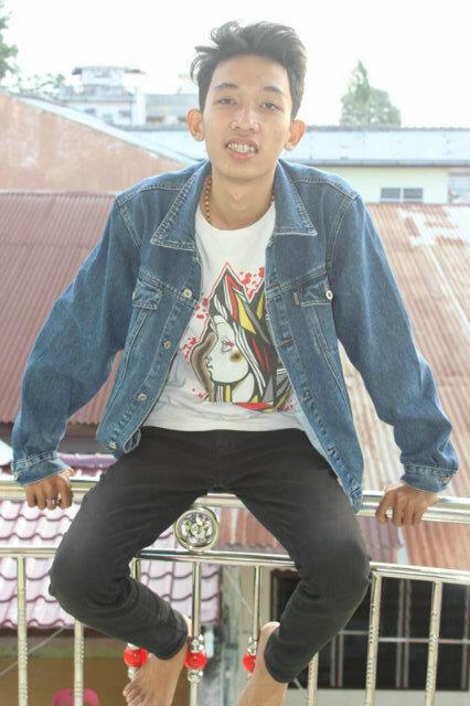 Ginto_smnjntak's profile picture. Jahbless!!
line : mas_gittok